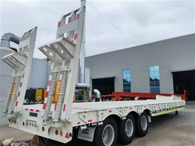 news-400-301 3 Axle 70 Tons Detachable Gooseneck Low Bed Trailer