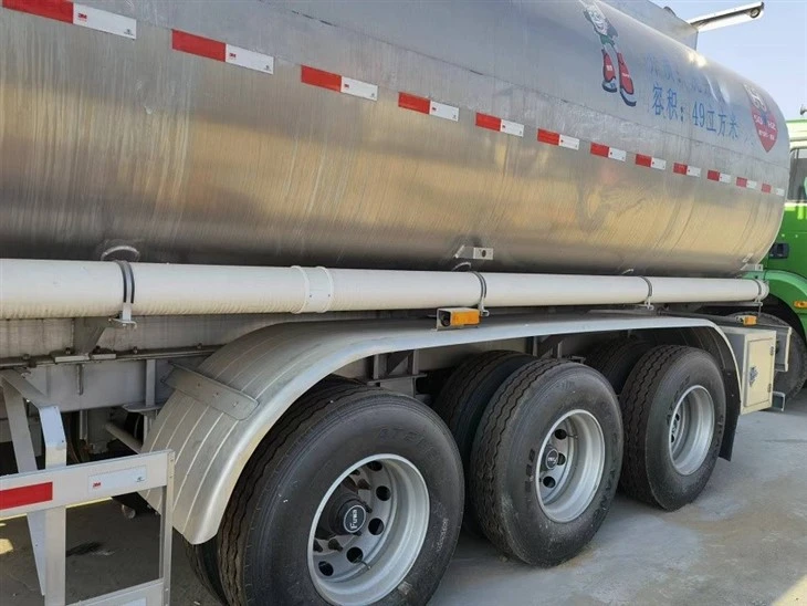 4 Axle 50000L Palm Oil Tanker Truck 4 Axle 50000L Palm Oil Tanker Truck